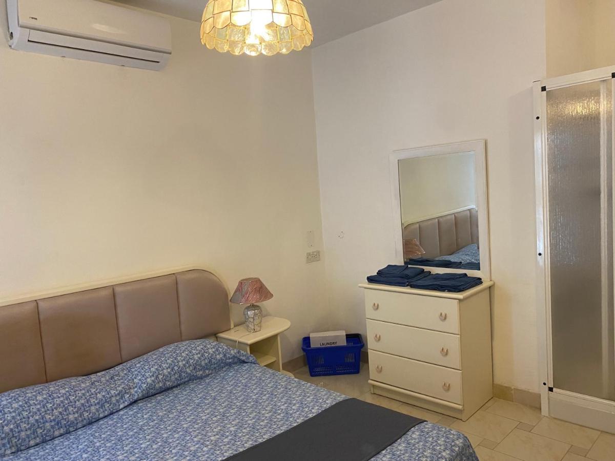 Sea Front Apartment At Mellieha Bay, Malta! Exterior photo